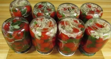 Мариновані помідори швидкого приготування - пальчики оближеш