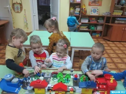 Майстер-клас «виготовлення ігрового макету« вулиця нашого міста »своїми руками» для дітей середнього (виготовлення) Майстер-клас «виготовлення ігрового макету« вулиця нашого міста »своїми руками» для дітей середнього