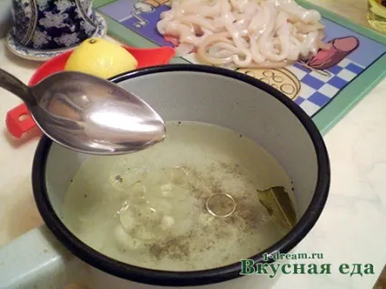 Мариновані кальмари - рецепт приготування - смачна їжа (чорний мелений перець) Мариновані кальмари - рецепт приготування - смачна їжа