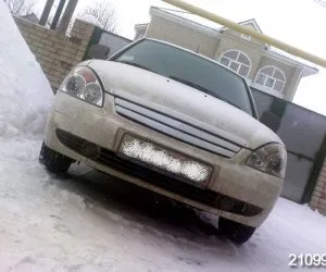 Міняємо на Пріорі решітку радіатора