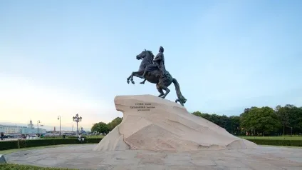 Мідний вершник пам'ятник Петру i в Харкові (пам'ятник) Мідний вершник пам'ятник Петру i в Харкові