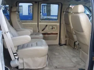 Мінівен кадилак експресс (cadillac escalade express), прокат мікроавтобуса кадилак Ескалейд на