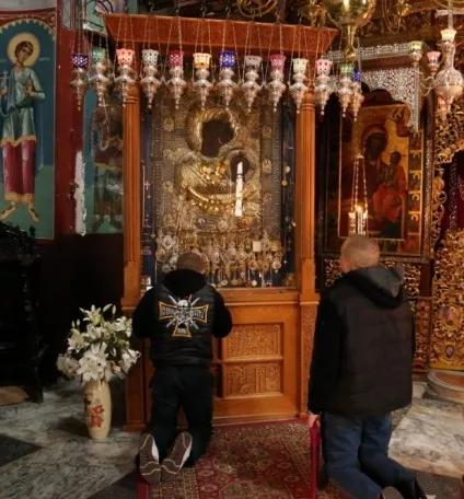 Молитва що б повернути дружину в сім'ю, повернути її любов - православні ікони і молитви (сім'ю) Молитва що б повернути дружину в сім'ю, повернути її любов - православні ікони і молитви