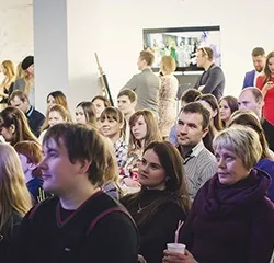 Чоловічі костюми