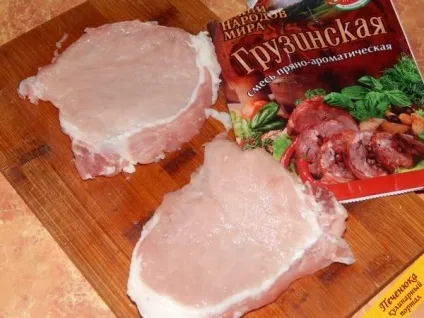 М'ясо у фользі в духовці з картоплею (покроковий рецепт з фото)