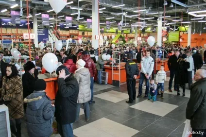 На долгіновском тракті відкрився будівельний гіпермаркет «mile» (будівельний) На долгіновском тракті відкрився будівельний гіпермаркет «mile»