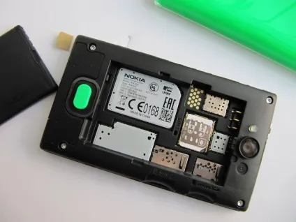 Nokia asha 503 dual sim самий просунутий несмартфонов