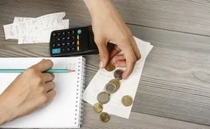 Чи потрібно платити податок з продажу будинку із земельною ділянкою