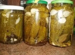 Огірки консервовані з лимонною кислотою рецепт на зиму часточками, хрусткі в літрових банках, (лимонної) Огірки консервовані з лимонною кислотою рецепт на зиму часточками, хрусткі в літрових банках,
