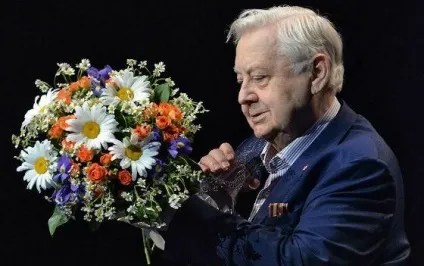 Олег тютюну - біографія актора, фото, сім'я, дружина, діти, зростання 2017 (біографія) Олег тютюну - біографія актора, фото, сім'я, дружина, діти, зростання 2017