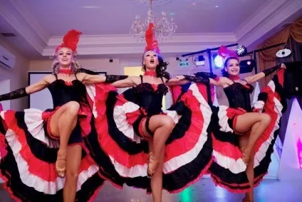 Відірвіться від тарілок, товариші (тансовщица) Відірвіться від тарілок, товариші