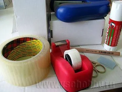 Паровозик з коробок