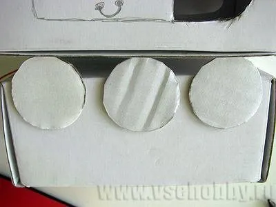 Паровозик з коробок