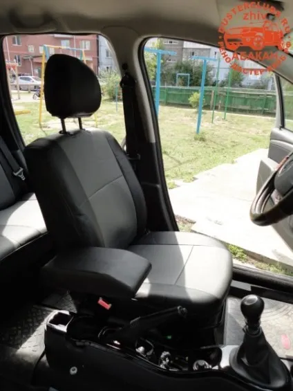 Підлокітник на renault duster - вибір і установка (металевій ніжці бару) Підлокітник на renault duster - вибір і установка