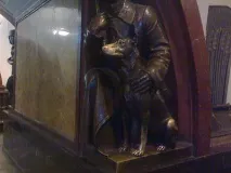 Собачки на Площі Революції Революції