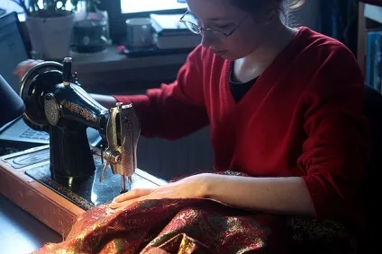 Професія швачки особливості (Заробітна плата швачки) Професія швачки особливості
