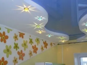 Розташування лампочок на натяжній стелі (лампочок натяжній стелі) Розташування лампочок на натяжній стелі