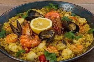 Рецепт паелью з куркою, морепродуктами і креветками (креветками) Рецепт паелью з куркою, морепродуктами і креветками