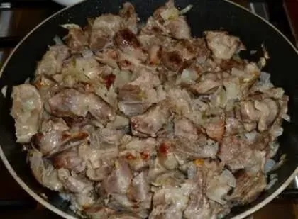 Рецепти смаженого м'яса з цибулею на сковороді, ekskyl (грам ріпчастої цибулі) Рецепти смаженого м'яса з цибулею на сковороді, ekskyl