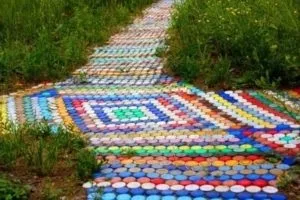 Садова доріжка своїми руками з підручних матеріалів цікаві ідеї та фото