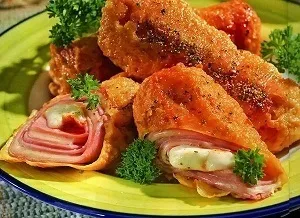 Рулетики з шинки