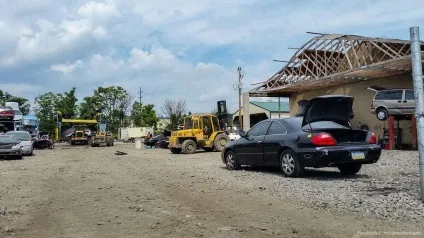 Найбільша авторазборка в світі, або як помирають автомобілі в Америці, чорт забирай (звідки тільки один шлях) Найбільша авторазборка в світі, або як помирають автомобілі в Америці, чорт забирай