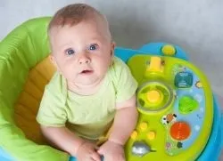 З якого віку можна використовувати ходунки (ходунки) З якого віку можна використовувати ходунки