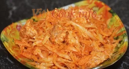 Скільки калорій в тушкованої капусти з куркою