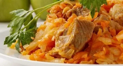 Скільки калорій в тушкованої капусти з куркою