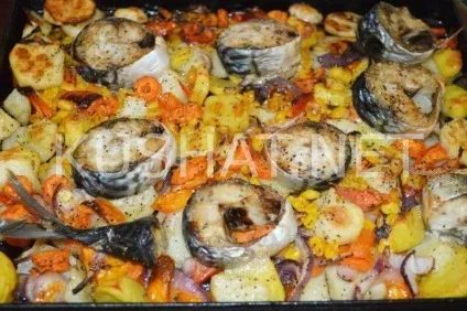 Скумбрія з овочами в духовці (скумбрія з овочами в духовці) Скумбрія з овочами в духовці