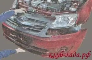 Зняття і установка грати радіатора гранти