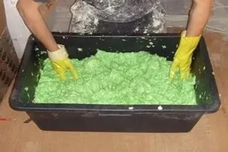 Технологія нанесення рідких шпалер на стіну відео