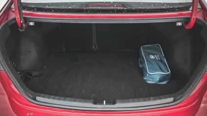 Тест-драйв нової hyundai elantra (ось такий високий) Тест-драйв нової hyundai elantra