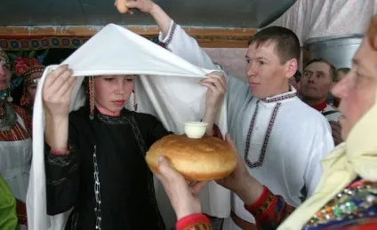 Традиції чуваської весілля - обряди і ритуали, народні костюми молодят, фото і відео (ритуали) Традиції чуваської весілля - обряди і ритуали, народні костюми молодят, фото і відео