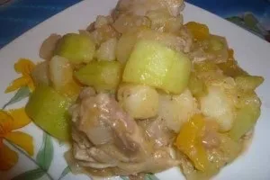 Тушкована курка з овочами в мультиварці 1