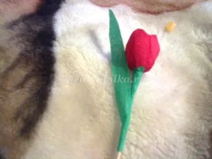 Тюльпани з гофрованого паперу