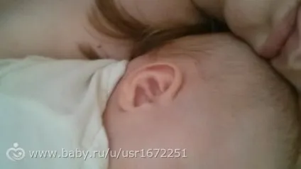 У дитини різні вуха