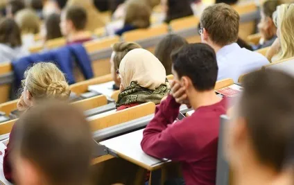 Університет монстрів чому бізнес і вчені не знаходять спільної мови, компанії (бізнес) Університет монстрів чому бізнес і вчені не знаходять спільної мови, компанії