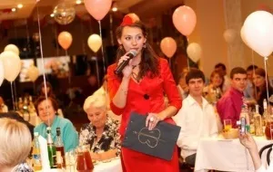 Ведучий на весілля чоловік або жінка (тамада жінка) Ведучий на весілля чоловік або жінка