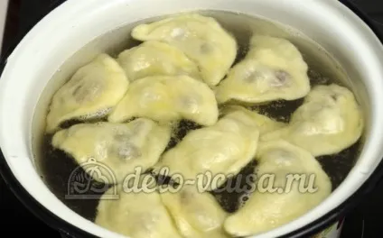 Вареники з вишнею рецепт з покроковими фото (рецепт) Вареники з вишнею рецепт з покроковими фото