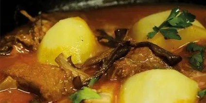 Смачне м'ясо з грибами рецепт приготування (приготування) Смачне м'ясо з грибами рецепт приготування