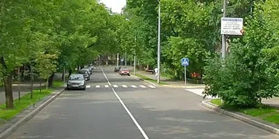 Водіння автомобіля, проїзд перехресть, проїзд нерегульованих перехресть, безпечне управління (правило перешкода справа) Водіння автомобіля, проїзд перехресть, проїзд нерегульованих перехресть, безпечне управління