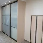 Вбудована шафа в передпокій - 75 фото незвичайного поєднання (вбудований) Вбудована шафа в передпокій - 75 фото незвичайного поєднання