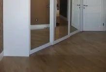 Вбудована шафа в передпокій фото дизайн ідеї зробити в коридорі двері, маленькі кухні в квартирі (вбудована шафа в передпокій фото дизайн ідеї) Вбудована шафа в передпокій фото дизайн ідеї зробити в коридорі двері, маленькі кухні в квартирі