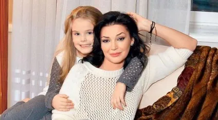 Юлія Абдулова, остання дружина Олександра Абдулова біографія (остання) Юлія Абдулова, остання дружина Олександра Абдулова біографія