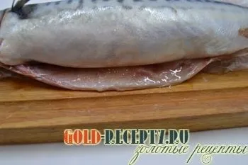 Запечена скумбрія в духовці 3 рецепта з фото (рецепт запеченої скумбрії в духовці) Запечена скумбрія в духовці 3 рецепта з фото