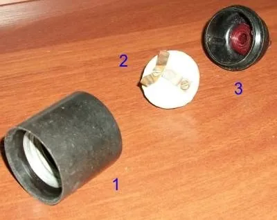 Заміна патрона в світильнику