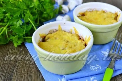 Жульєн з куркою і грибами, покрокові рецепти з фото (сіль чорний мелений) Жульєн з куркою і грибами, покрокові рецепти з фото