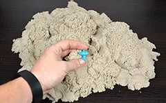 11 Ігор з кінетичним піском