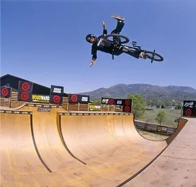 Bmx велоспорт або засіб для самовираження (самовираження) Bmx велоспорт або засіб для самовираження